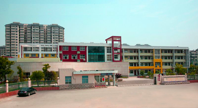 性能強有顏值，讓LED顯示屏的美綻放校園